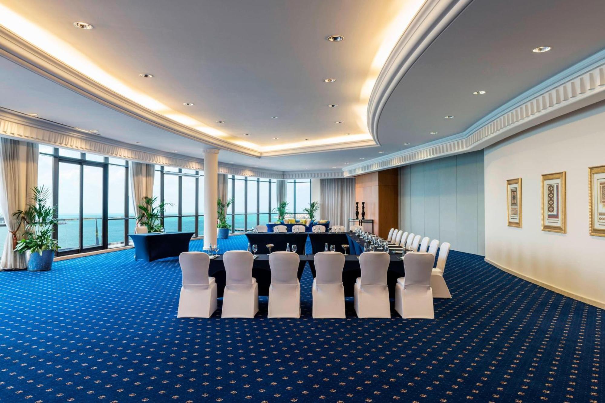 Resort Le Royal Meridien &