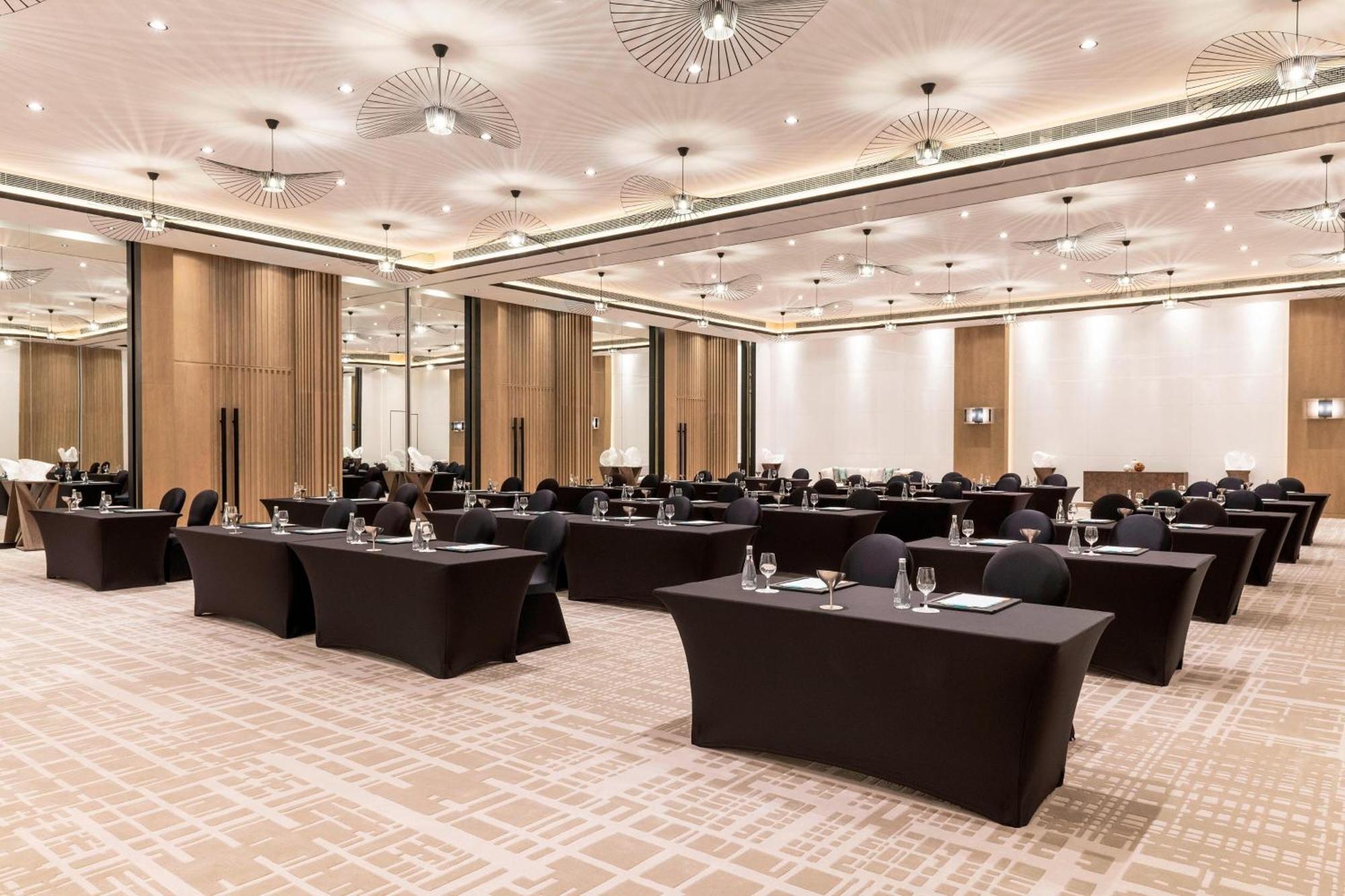 Le Royal Meridien & Resort Dubai